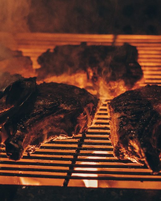 Glut und Rost des offenen Grills